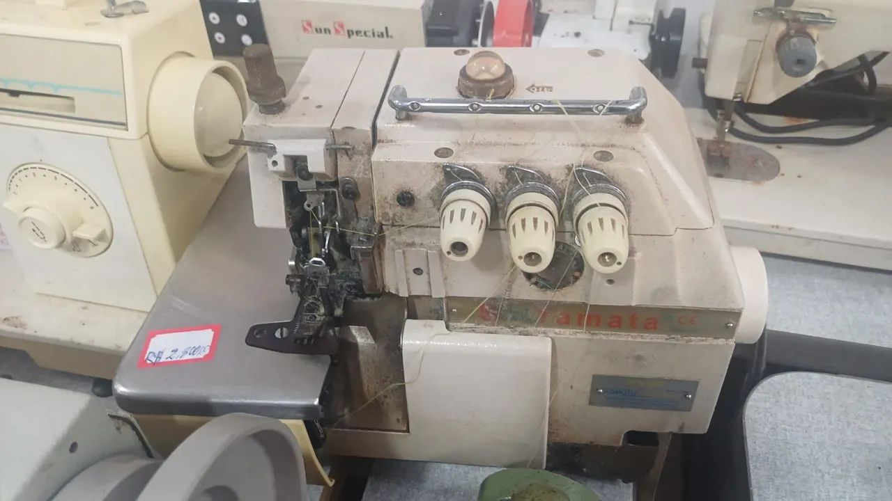 Máquina overloque - Foto 4