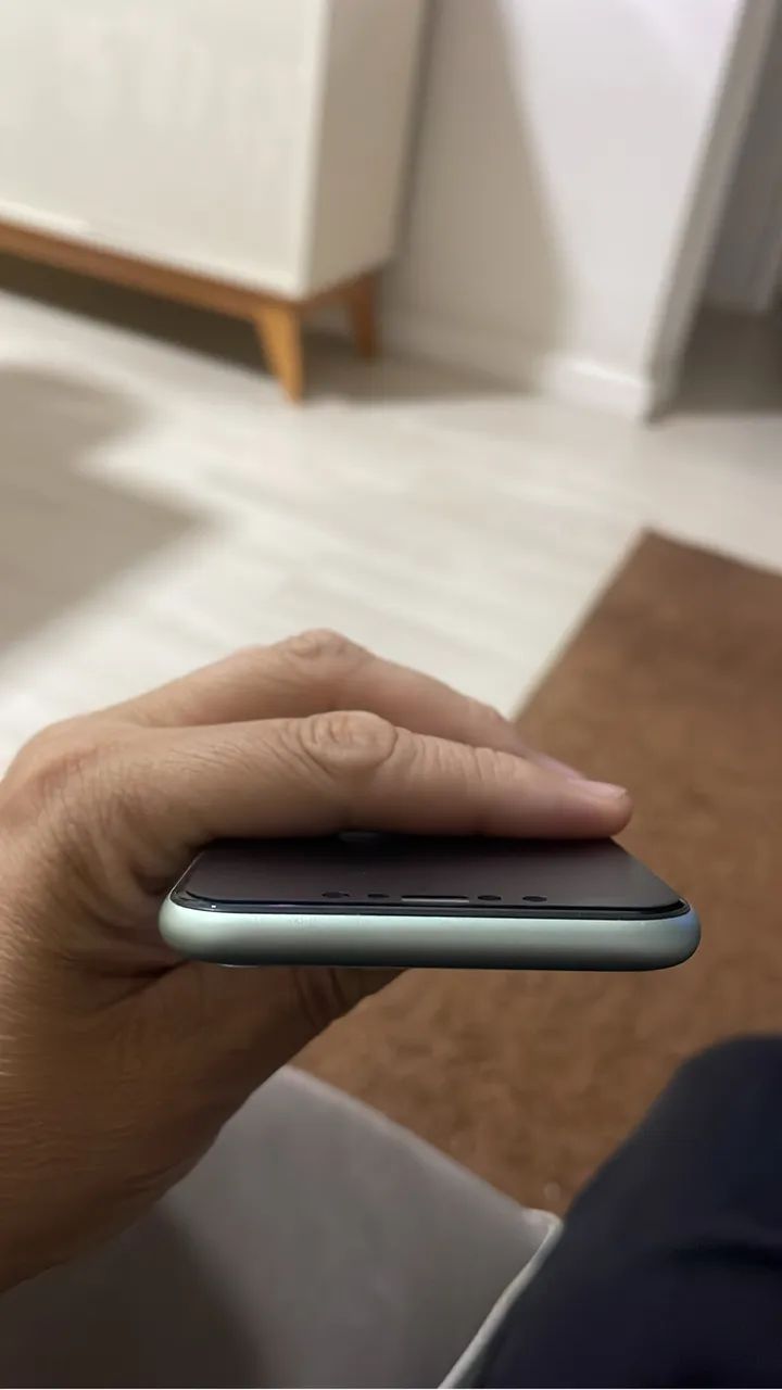 iPhone 11 Green 64gb - Foto 4