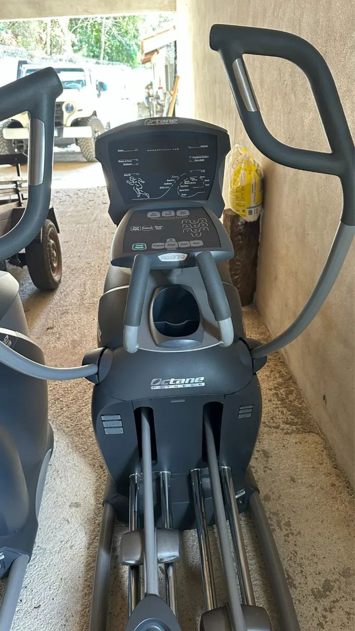 Elíptico Octane PRO 370 - Foto 2