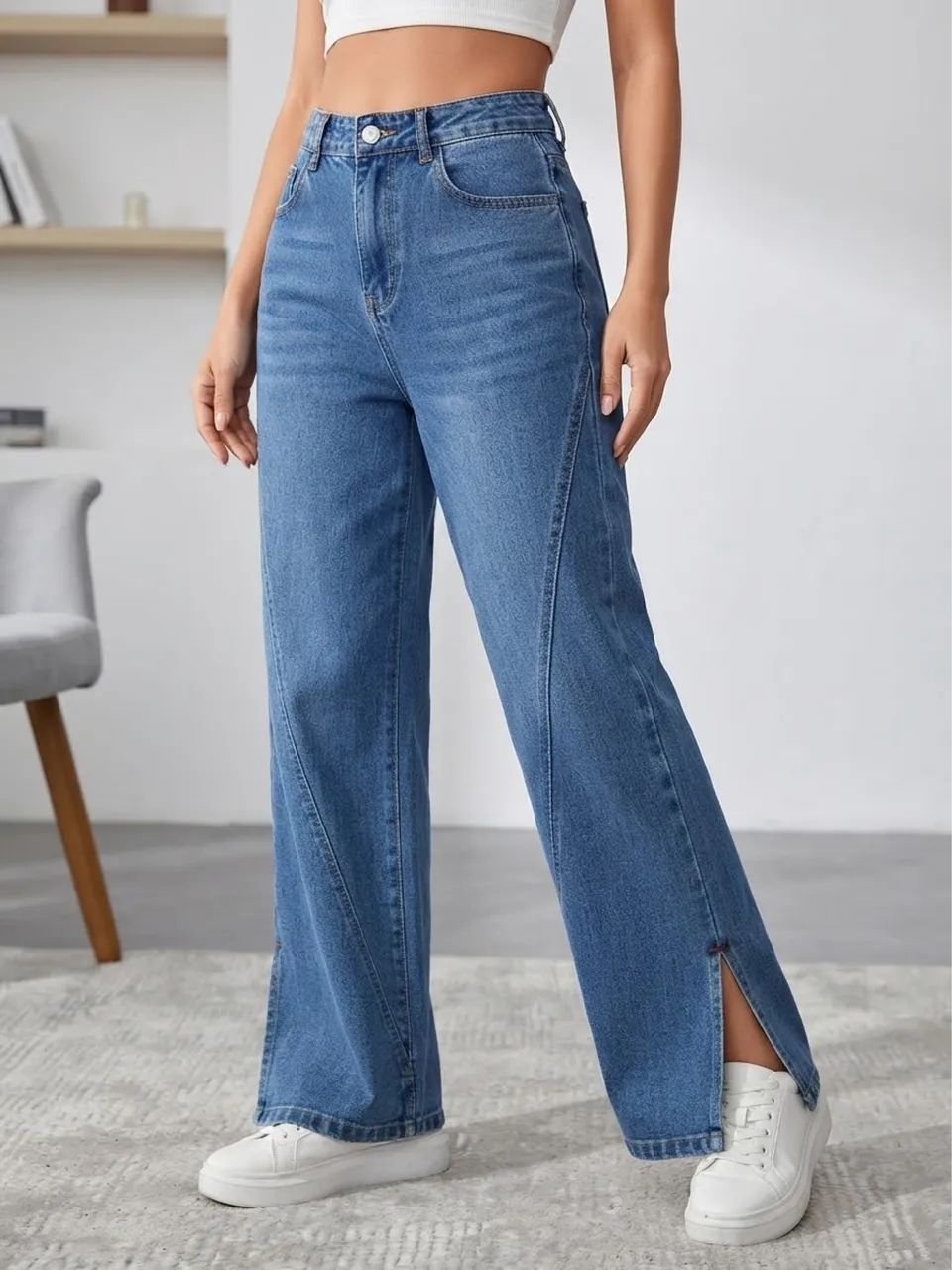 Roupas semi nova 