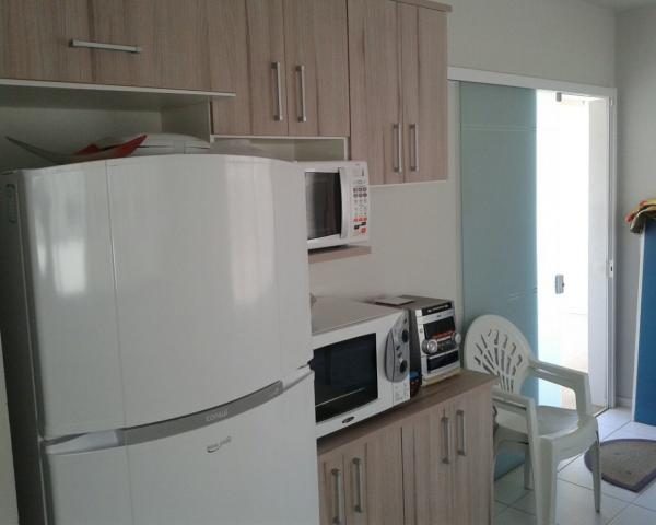 Linda casa em barra velha averbada 350mts do mar 03 dormitórios aceito carro no negócio - Foto 7