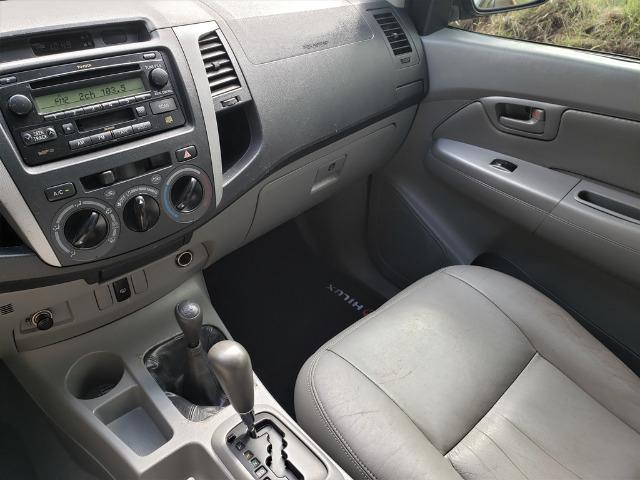 Toyota Hilux SRV 3.0D4-D - Foto 11