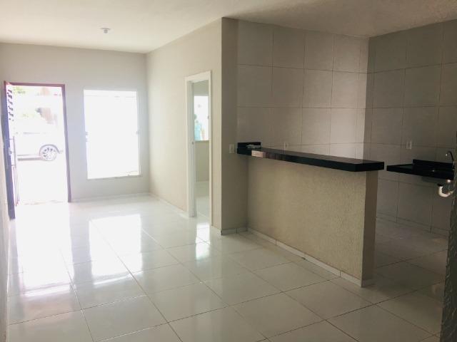 Linda casa com documentação grátis 2 quartos e 2 suites - Foto 4