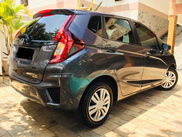 Honda Fit automático com couro e multimedia, ún.dona com 60 mil km!!!! - Foto 8