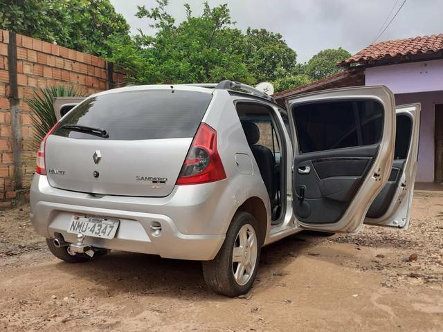 Vendo sandero 1.6 - Foto 9