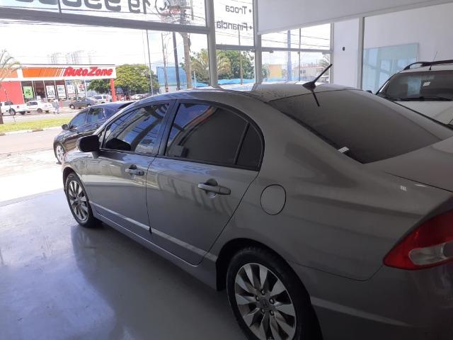 Honda Civic 2010 LXL cinza Manual Flex ipva 2020 total pago - Foto 2
