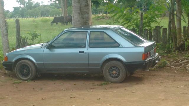 Escort hobby 1.0 ano 94 com ar