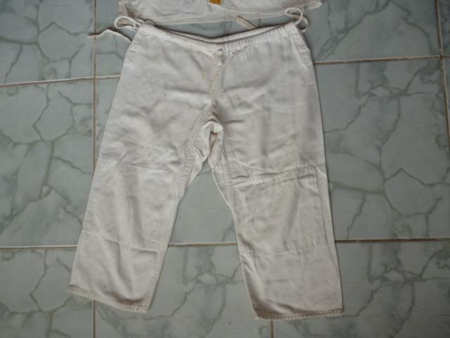 Uniforme para judô, karatê e esportes de luta, original, tamanho médio, entrego - Foto 3