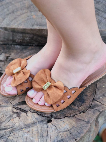 sapatilhas e rasteirinhas