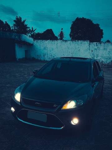 FORD FOCUS TITANIUM 2.0 AUTOMÁTICO