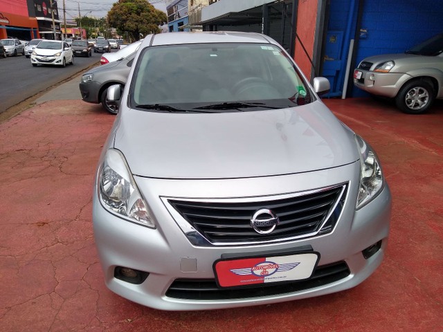 NISSAN VERSA SL 1.6 2013 FLEX