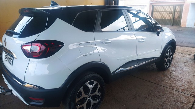 RENAULT CAPTUR 2019 MUITO NOVA TROCO FINANCIO