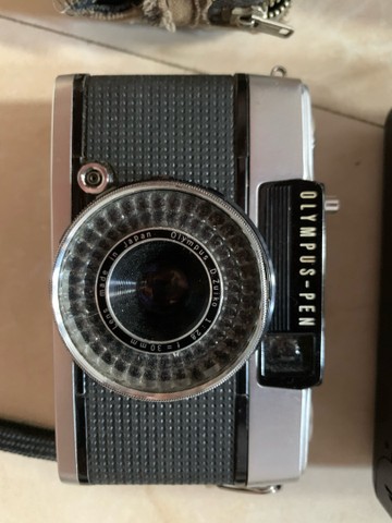 Câmeras e filmadora antigas