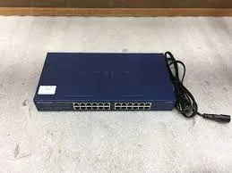 Switch ProSafe NetGEAR 24 Port Gigabit Ethernet C defeito