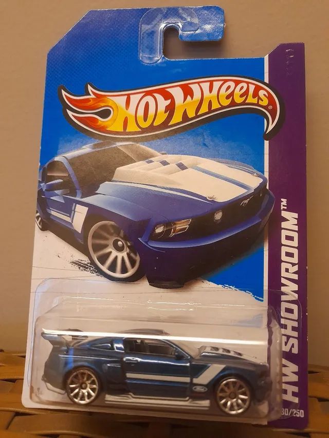 HOT WHEELS CUSTOM 12 FORD MUSTANG 