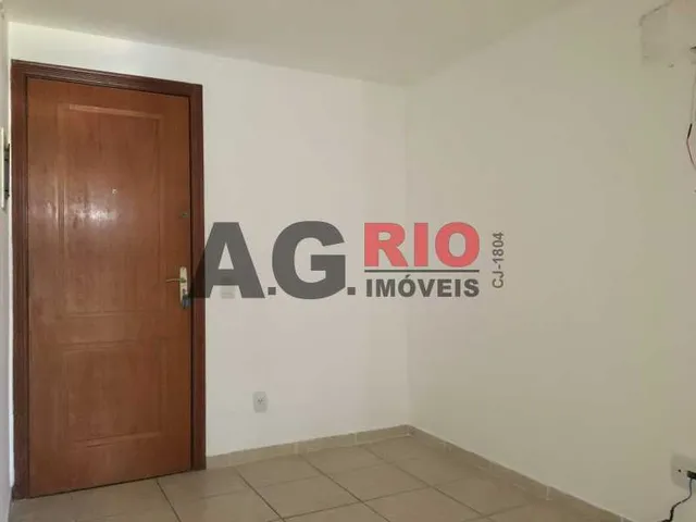 Sala - / Comercial / Vila Valqueire
