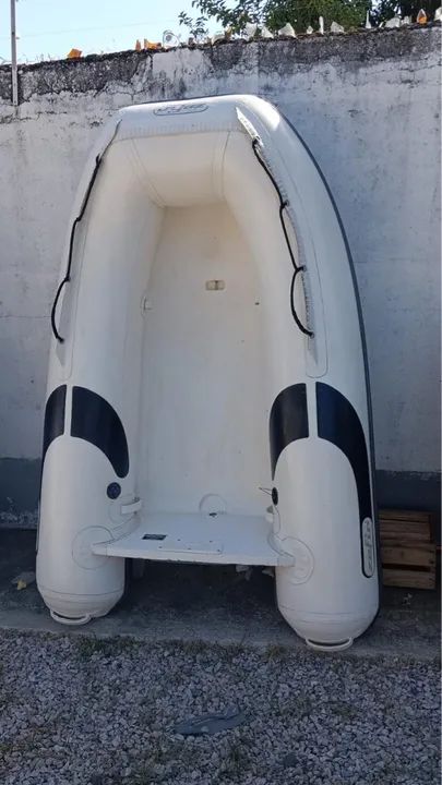 Bote zefir com motor 4 tempos de 5hp - Foto 2