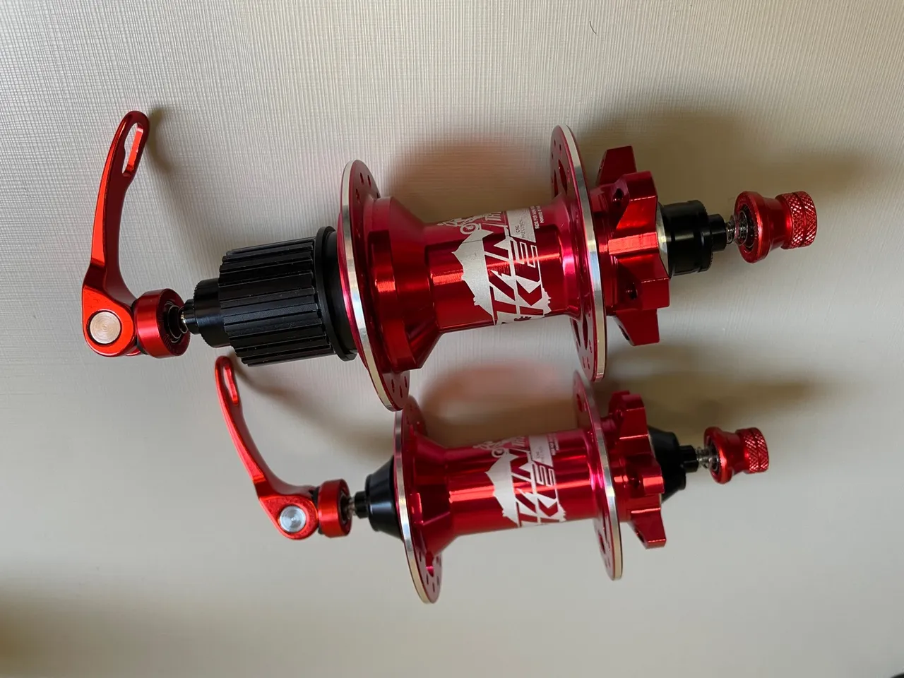 Par Cubos de Roda para Bicicleta TANKE 32 furos microspline