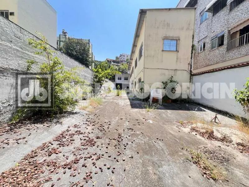 Ilha do Governador - Pitangueiras - Prédio Multiuso - Várias Salas - Vaga para até 12 carr