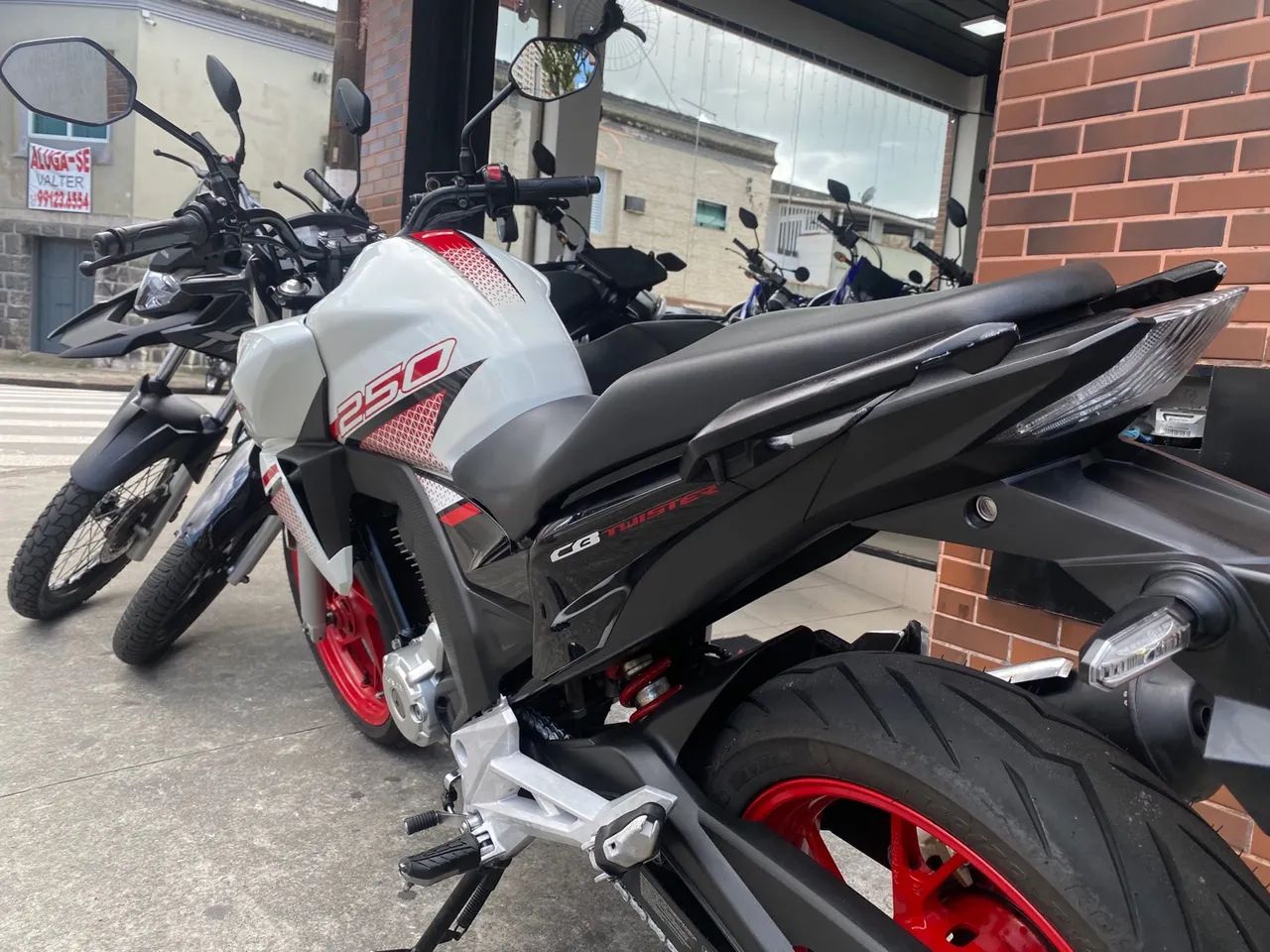 CB250 Twister Cbs- 2022 - Foto 10