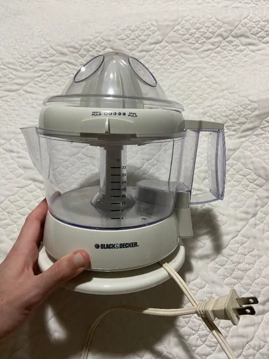 Espremedor de Cítricos/Frutas/Sucos Elétrica - Marca Americana: Black & Decker