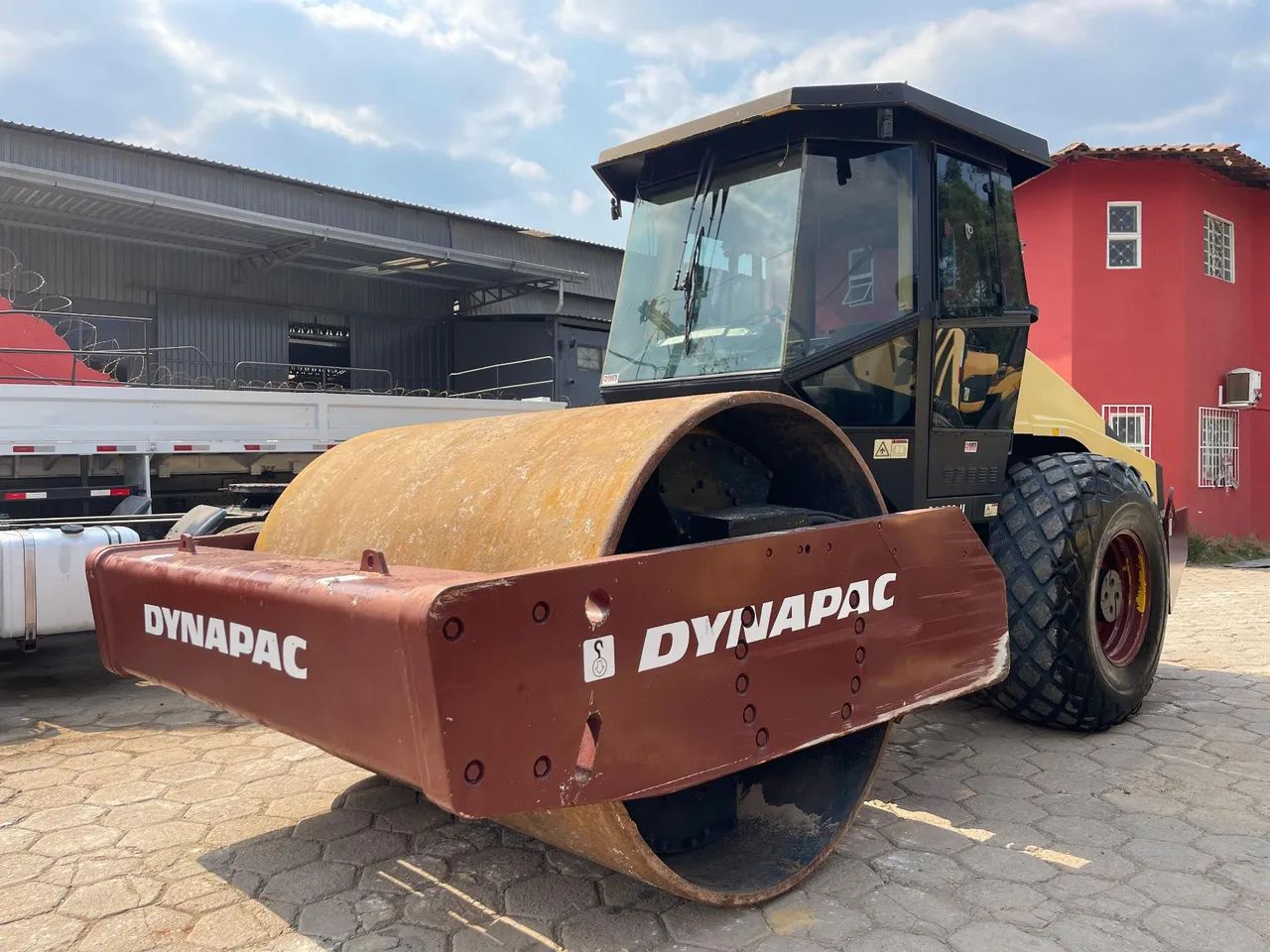 Rolo compactador DYNAPAC CA25 - Foto 2