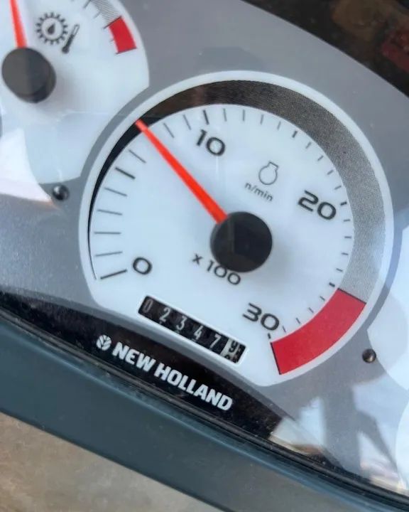 RETROESCAVADEIRA NEW HOLLAND B110B 4x4 2018 - Foto 6