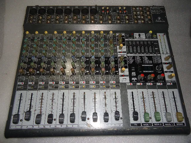 Mesa Behringer Pmp3000 ; Para Sucata Ou Conserto !!!