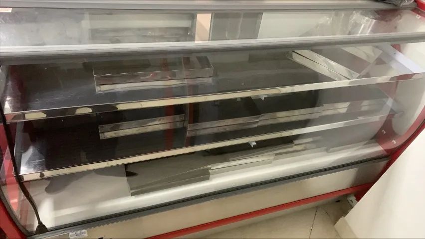 Balcão Avícola Standard Ecav 175 Vermelho Polar Usado - 127v - Foto 5