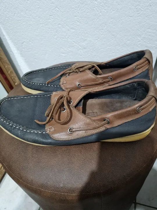 Sapato dok side em couro