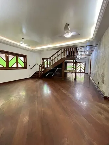 Casa para locação ou venda com 03 suítes no Santa Cruz