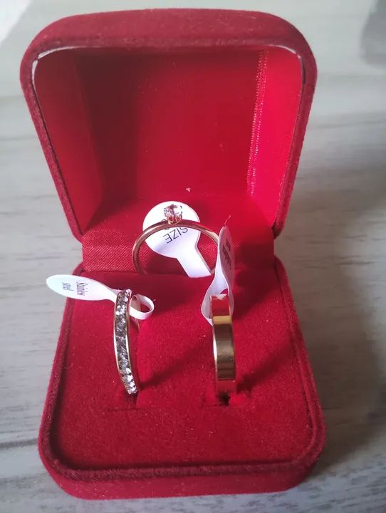 Conjunto de Anéis - Anel Solitário, Anel de Casamento e Aliança