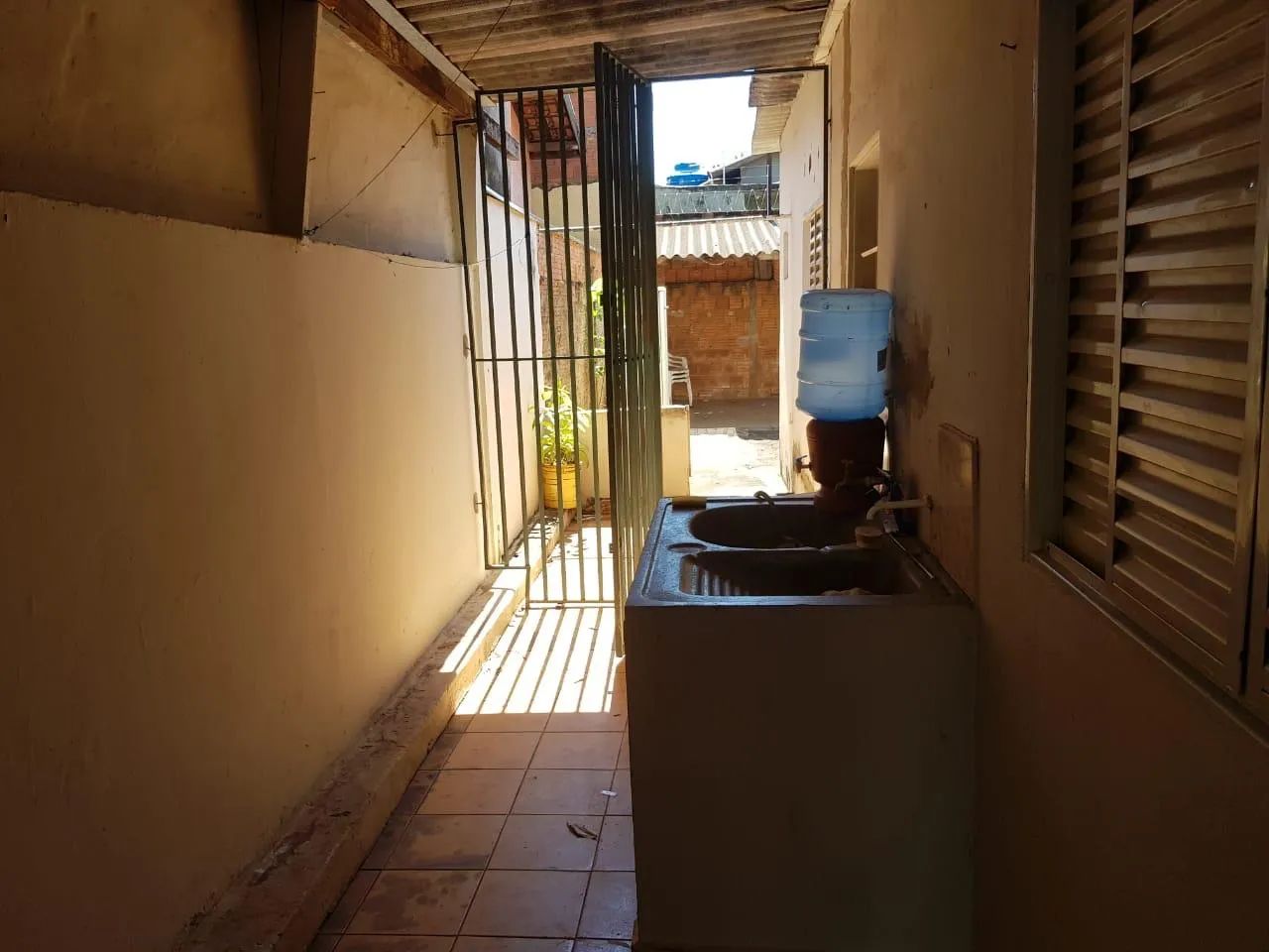 Casa mobiliada com 3 dormitórios e 3 banheiros.Jardim Soares - Barretos/SP - Foto 3