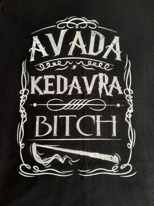 Camiseta Harry Potter "Avada Kedavra Bitch" da Fatum Tam. M (Nova) - Foto 2