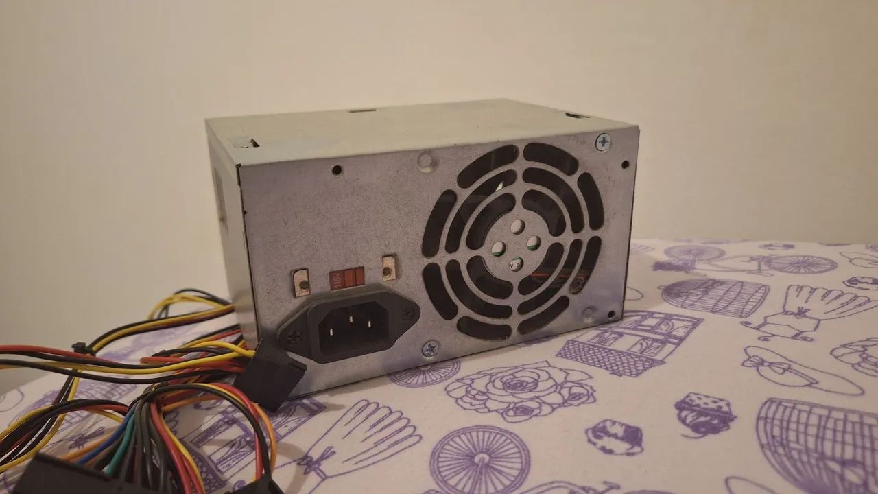 Vendo Placa mãe + processador celeron dual core, 8gb ddr3 + Fonte 230w - Foto 2