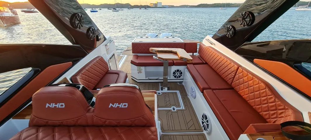 Lancha NHD 37 pés (355 nomenclatura internacional) All Space parelha popa Mercury 300hp 4T - Foto 10