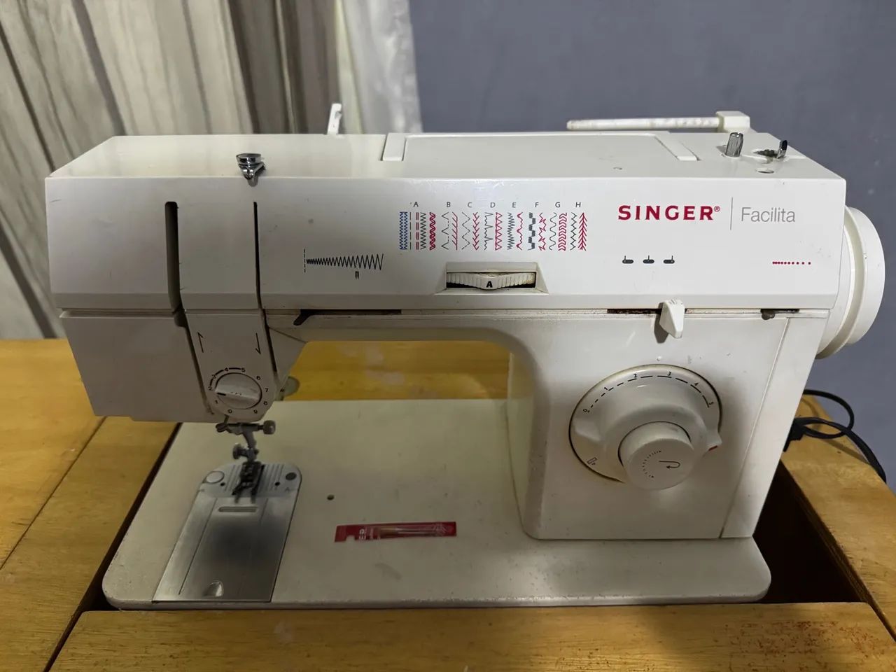 Máquina de costura Singer Facilita