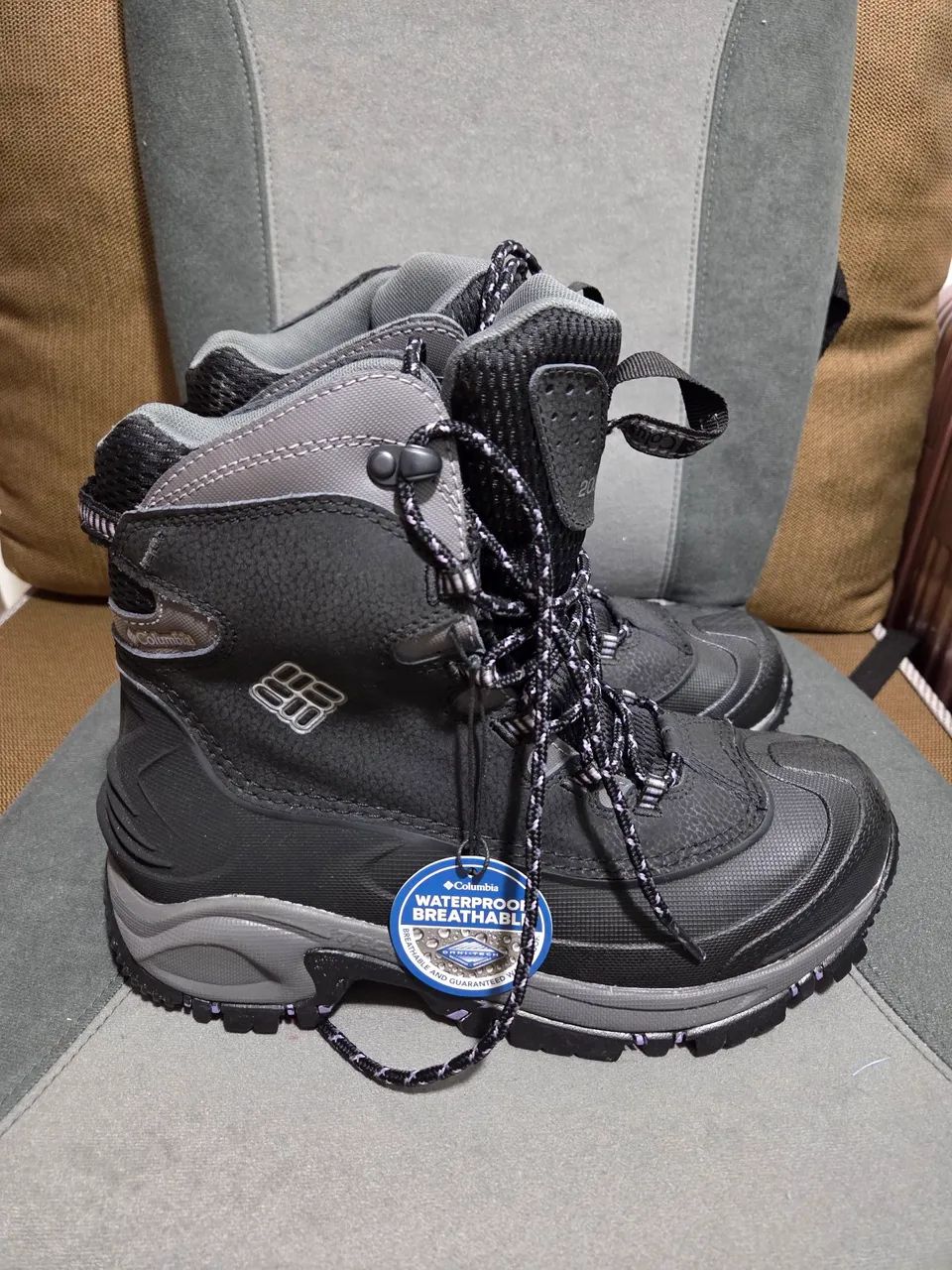 Bota Columbia feminina nova, original para trilha n.38 preta NOVA - Foto 2