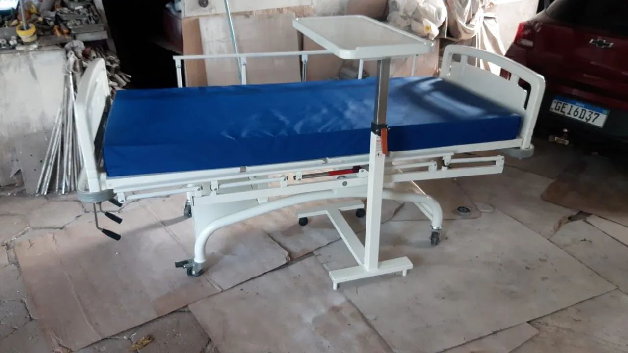 Cama Hospitalar 3 posições,com colchão azul,1999 reais.impecavel. - Foto 4