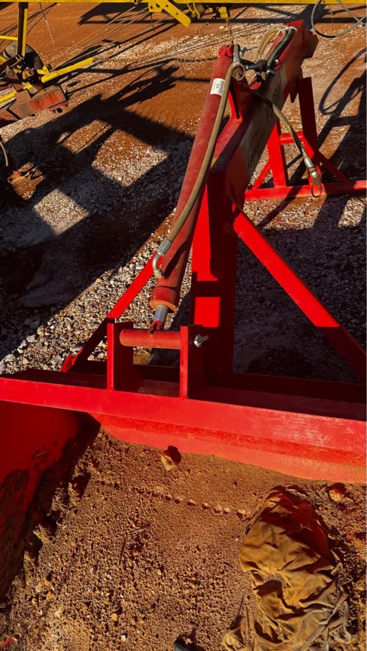 Pá traseira hidráulica 