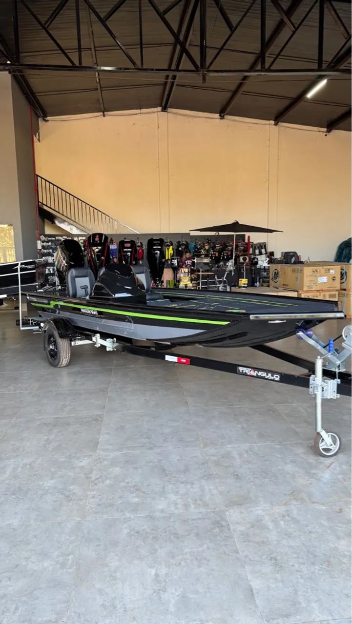 Lancha de pesca amazon boat