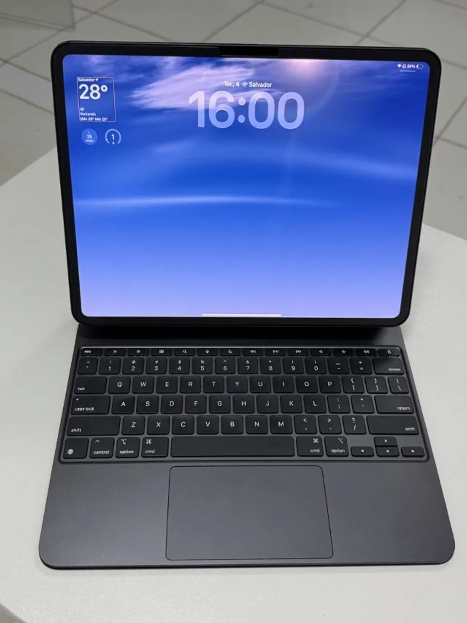 Apple IPad Pro 13 M4 (256 Gb) Wi-Fi + 4G/5G + Magic Keyboard +