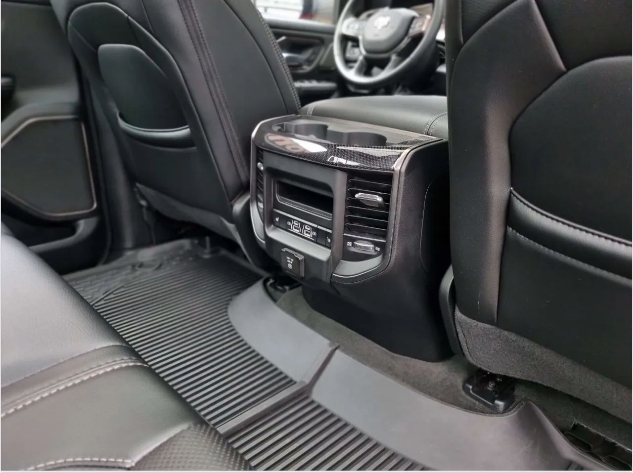 RAM 1500 Rebel Level 2 com apenas 4100km - Foto 5