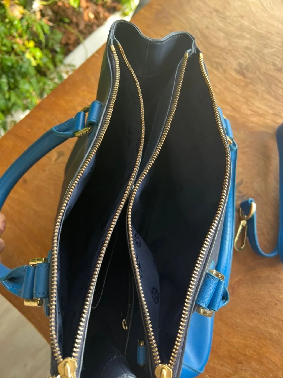 Bolsa Tory Burch Robinson Tote - Azul Marinho - Foto 4