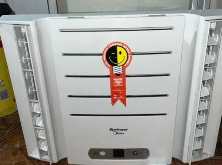 AR COM CONTROLE SPRINGER DIGITAL ( 7500 BTEUS ) 7 MESES, AINDA NOVO, ENERGIA 220
