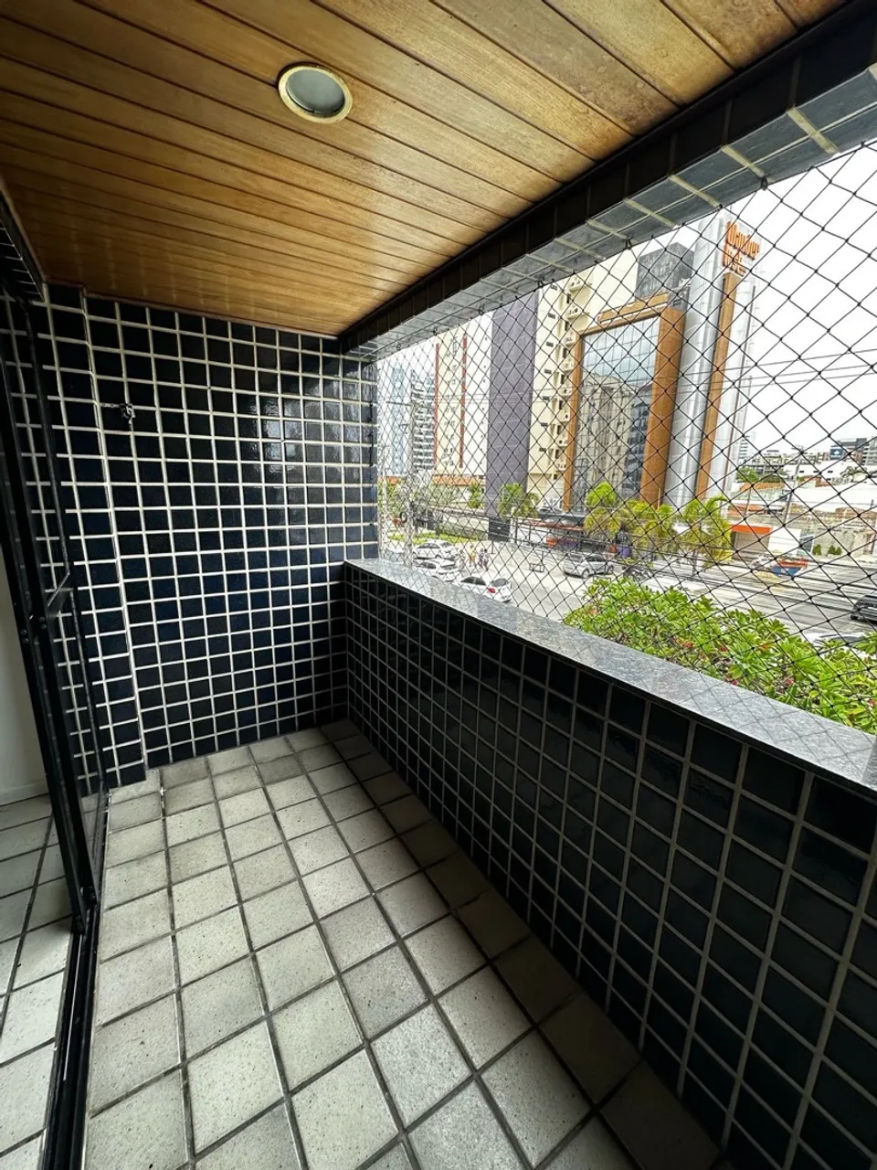ALUGUEL - Apartamento 4 Quartos (3 Suítes) - Jatiúca - 3 Quadras da Praia!