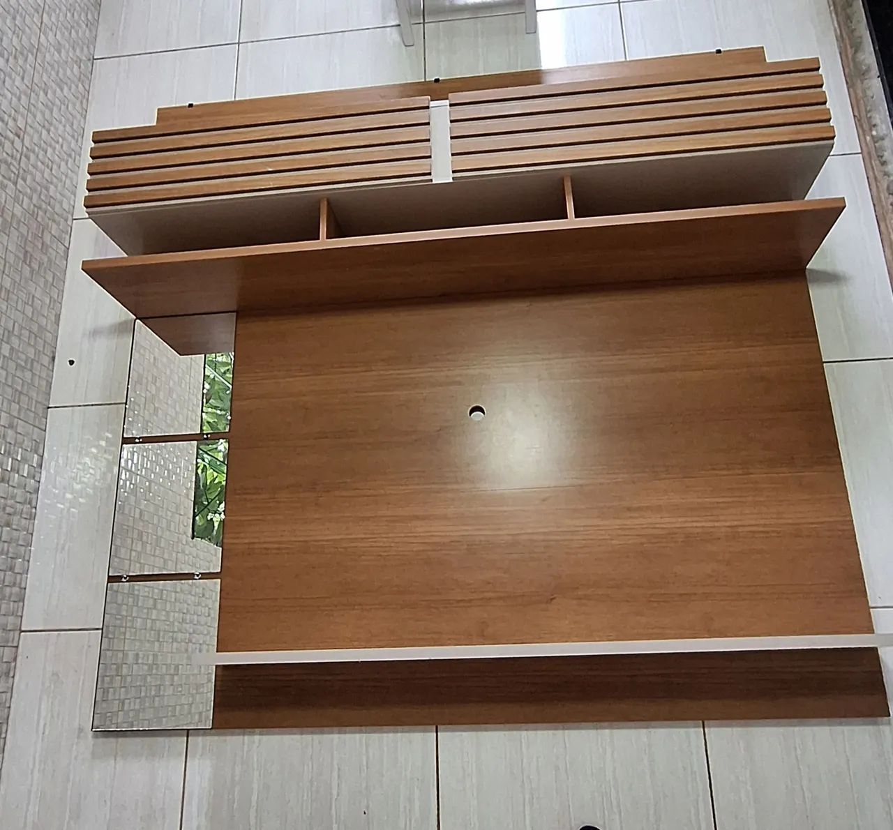 Painel para TV em MDF com Espelhos e Portas Basculantes - 2,00m x 1,83m - Foto 3