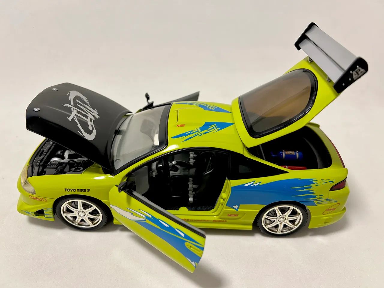 Mitsubishi Eclipse Fast & Furious Racing Champions Escala 1:18
