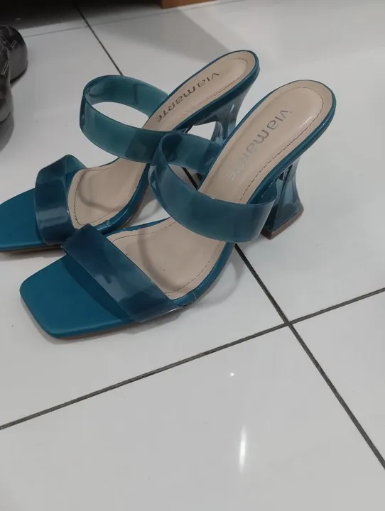 Sandália feminina azul de salto alto Via Marte nova
