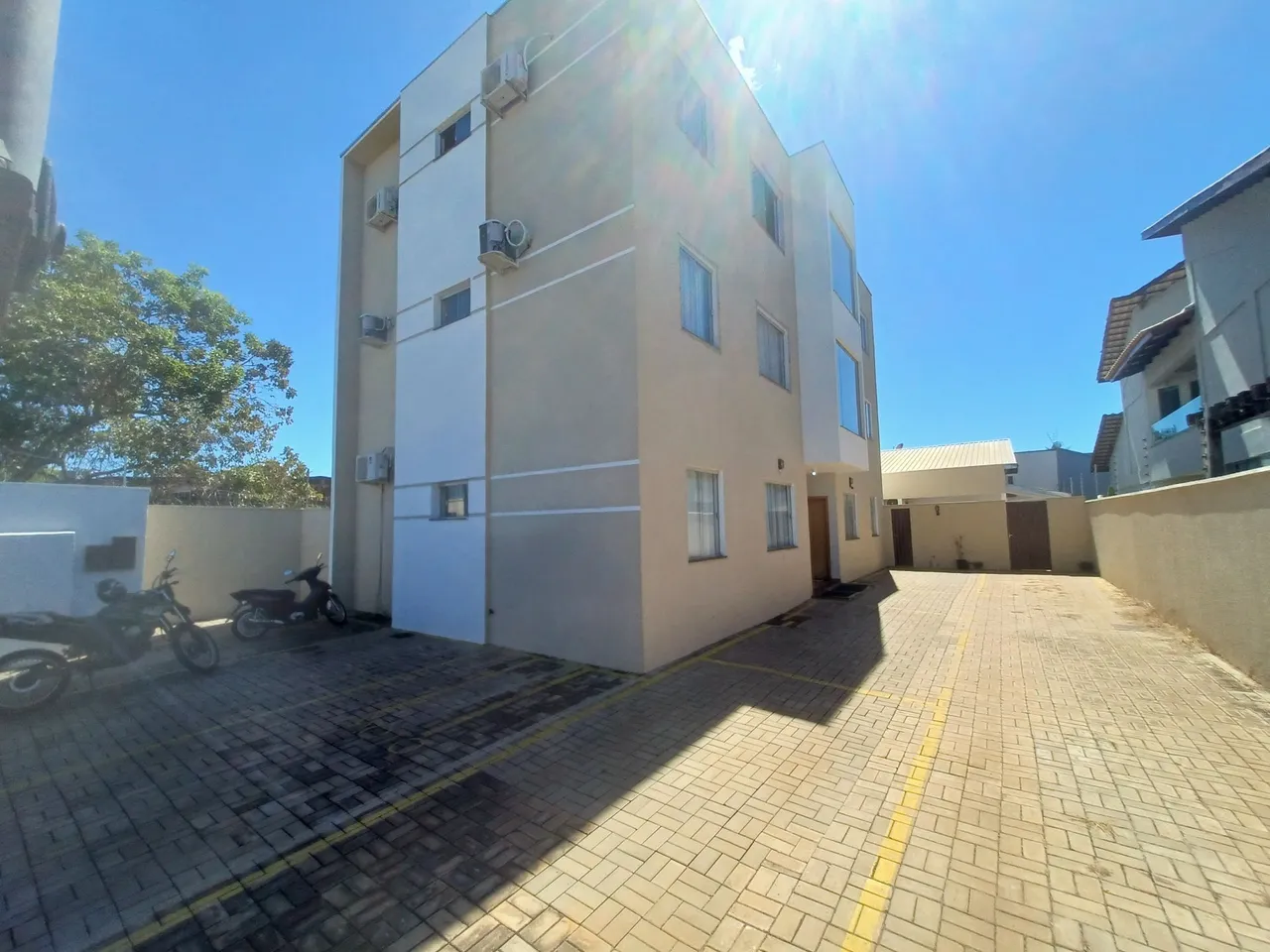 Excelente apartamento mobiliado na 405 sul